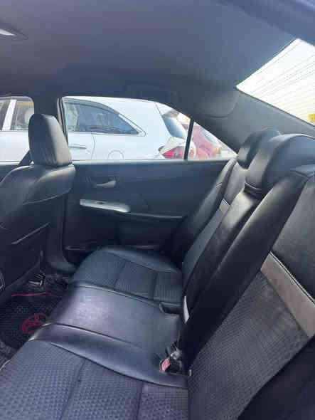 السلامة عليكم 
كامري موديل ٢٠١٤ أمريكي فئة S (رياضي )
 تحكم شفتات 
كشنات جلد ومخمل
 كشن السائق كهرباء 
مكفولة من الضرر فقط
 جراد بنيد وقمارة وصندوق 
السعر 125$ مكان السيارة بغداد 
***********  ابو سيف
