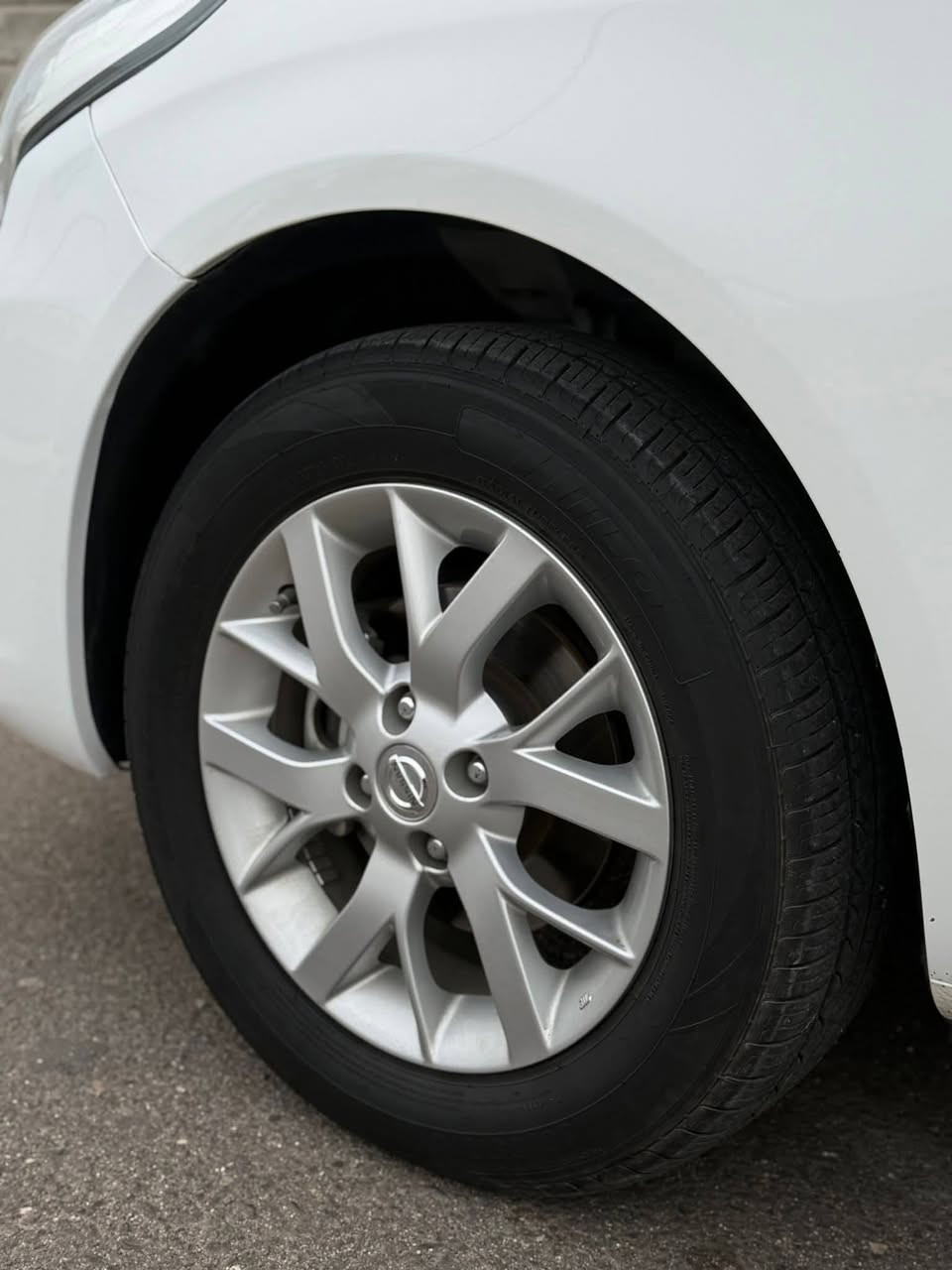 نيسان سني كفاله عامه 2024 فول
رقم أربيل تحويل مباشر 
عداد المسافه : 78 الف km
المواصفات ..
شاشة كار بلي - كامره خلفيه - تبريد قطعتين 
بصمة تشغيل وابواب - حساس خلفي 
تحكم ستيرن - ويل كب - 4 جام اوتو 
اشاير مري - سويج ريمونت عدد 2 
مري شفط
***********
✍🏻 السعر 130 ورقه (مكان السيارة كربلاء)
