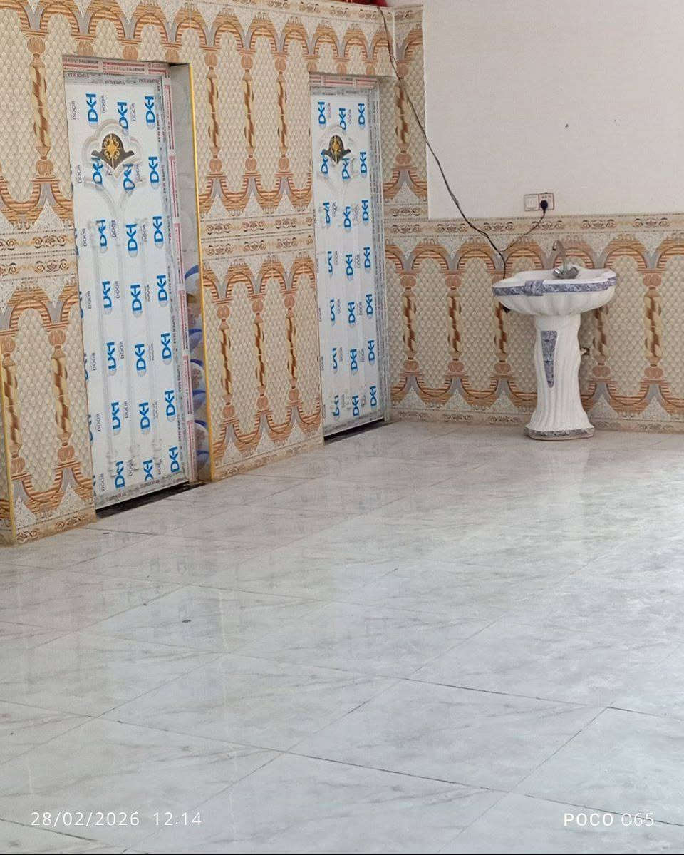 السلام عليكم
يوجد بيت طابو صرف في الوركاء حي الزهراء الأول مساحته ٢٥٠م كبال مدرسة أم الحسن شارع ٢٠م يتكون من ٢ غرفة ومطبخ وصالة وبراني وكراج صحيات داخلية وخارجية للإستفسار الاتصال على الرقم التالي *********** أو ***********
