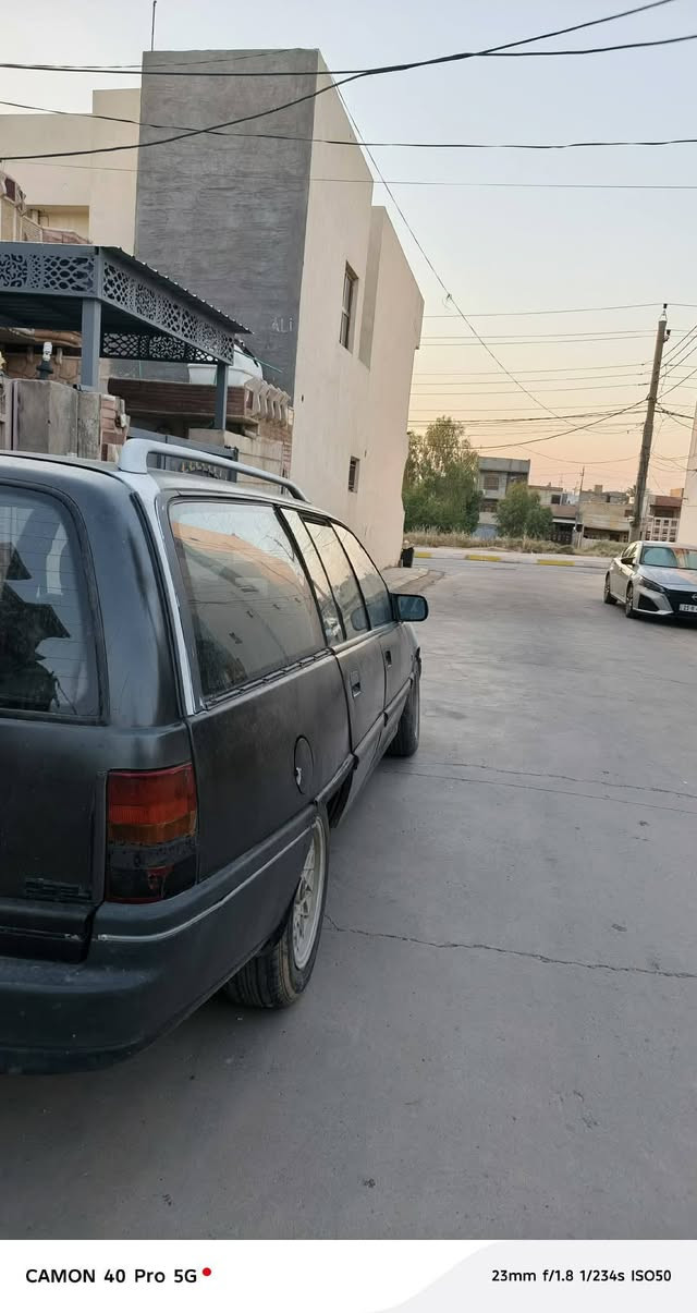 اوبل اوميكا استيشن موديل 91 كير ومحرك ونجي اثنين ونص جديدات اوتماتيك كشنات قلاب سيارة مال حمل نشطة ترايك 150 تخم تاير كهربائيات شغاله شرط التحويل سعر 21 ورقه بيه مجال للشراي  للاستفسار اكثر ***********
