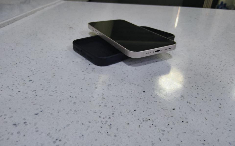 عادي
🎨 لون أبيض
🔋 نظافة 96%
جهاز نظيف فعليًا، مو حچي سوق.
شغل أصلي، استخدام خفيف، ما بيه فتح ولا لعب.
الشاشة صافية، الجسم مرتب، كلشي يشتغل مثل ما لازم.
اللي يعرف بالآيفون يعرف إن 96% بهالحالة نادر يلقاه.
ماكو مجال للفصال الفارغ، السعر مقابل النظافة.
📍 الفحص قدّامك
📦 التسليم يد بيد
*********** 📞
