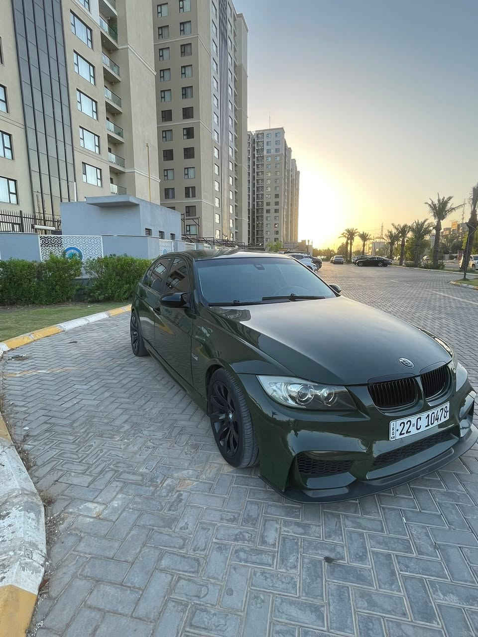 السلام عليكم شباب 
مستعجل على بيعتها بسعر مناسب 

Bmw e90 2007
Bady kit m4 
مكينه n52 نوزل قصير المرغوب
كير اوتو تبترونك 
مكينه كير صدر جدد 
مصبوغه لون زيتوني مميز عامً تغيير لون بدون حادث 
صورها قبل الصبغ موجوده عندي 
شاشه اندرويد 
تحكمات ستيرن
مري باتمان 
سبايدر m4
كت كزوز كامل m4 
لحيه اماميه m4
لايتات داينمكًً عدسه وسوارات 
ويل ١٧ تخمً تاير جديد 
بصمه تشغيل ابواب وجنطه 
رقم اربيل دولي جديد هزه جديده 
تحويل او وكاله 
مكان السياره بغداد قرب مجمع النسيم 
السعر89بيها مجال بسيط 
السياره كلش هوايه مصروف عليها وبالحقيقه احلى من الصور
***********
تواجد والاتصال وره ساعه ٦ متواجد
