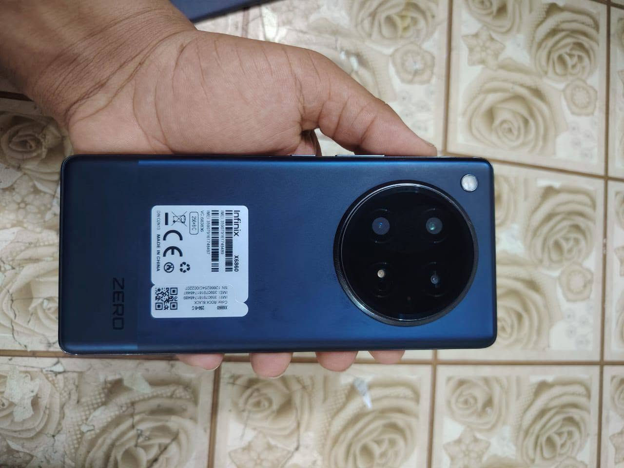 infinix zero 40
جديد استخدام يومين
الكامره حلوه تخبل
256/12
جهاز راقي والله 
سبب البيع احتاجيت فلوسه والله 
واتساب فقد متواجد 
***********
