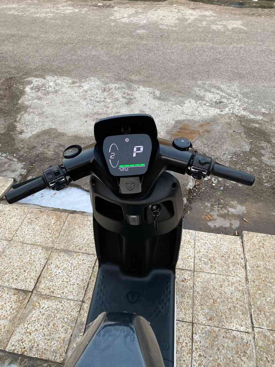 ‏RAYAN⭐️
للبيع 
معروفه مواصفاته 
6بطاريات دبل كرافين 
ملف 1200حقيقي
سرعة 60
دبل سويج وبصمه 
وشاحنته الاصليه 
بطاريات نضاف 
رايدو ب800وبي مجال للشاري
تواصل عل رقم ***********📞
