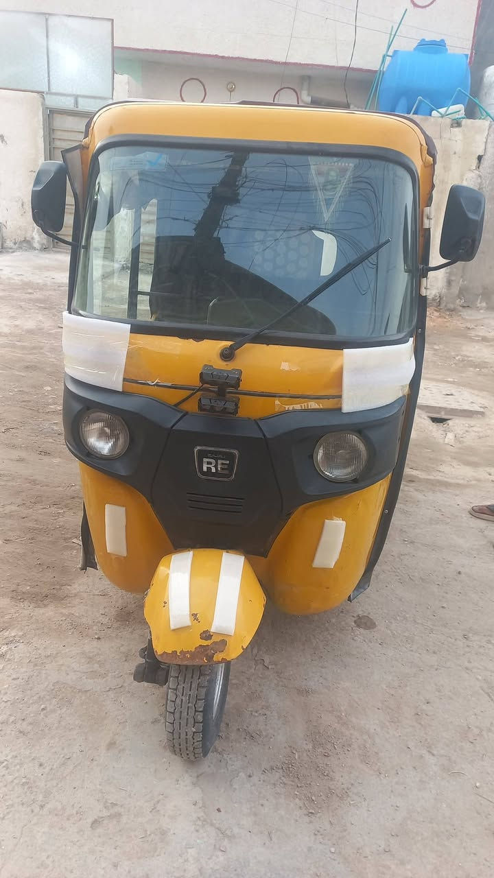 سلام عليكم تكتك البيع موديل2018شهر 11تكتك حلوة ونضيفة مكينة ناعمة مابية صبغ بس دوس رقم وسنوية تحويل ثاني يوم السعر4500وبية مجال العنوان الحبيبية***********
