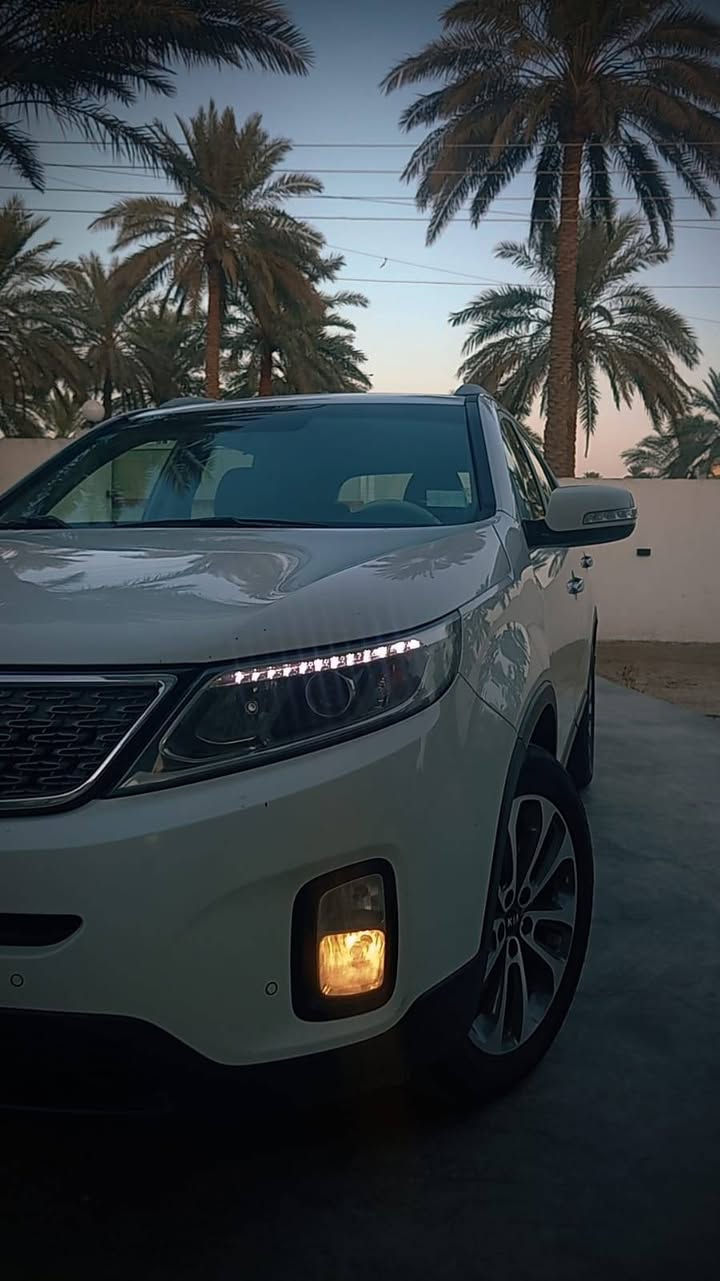 سلام عليكم كيا سورنتو موديل 15 خليجي رقم بغداد الدولي سياره مكفوله من صبغ وضربه محرك 2400 دوش سبعة راكب ثلاث قطع تبريد سعر سياره 165 مكان سياره بغداد رقم الهاتف***********
