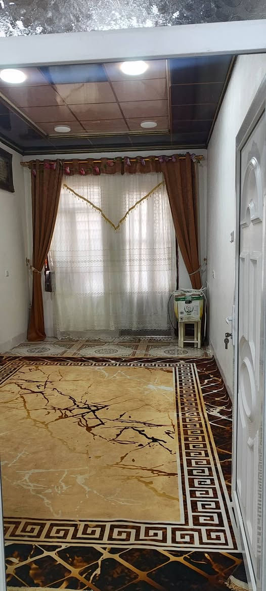 دار للبيع حي السماح الثانية 100 متر كرت بلدية داخل بل تمليك 
مقابيلو حديقة السعر 46 مليون مقابيل الحديقة قرب سايدين 30
الاستفسار انتصل عل أرقام 
***********
***********
موقع المكتب حي عدن شارع التنانير قريب عل صيدلية اليمامة
