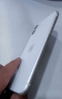 آيفون ١١ • ١٢٨ • بطارية ١٠٠