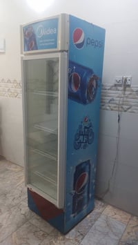 عارضة عمودية نظيفة... شغالة عل الفحص... شرط تبريدها فووول  ب ٢٠٠  الف ...