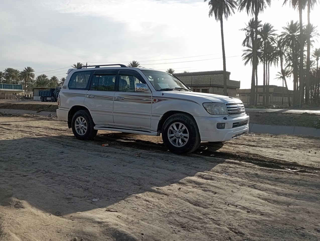 سلام عليكم مونيكا 2004 سياره خير من الله سياره كفاله منل ضربه ول كص فقط مصبوغه جماليه حزام *********** لاستفسار تصل عله رقم  السعر 125 بيه مجال   وترهم مراوس حسب قناعه سياره رقم بصره مشروع وطني سنويه لغايه 2029
