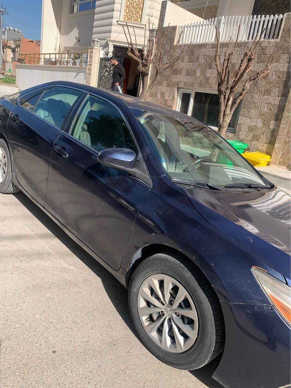 تويتا كامري  LE موديل 2017 مەکینە 2.5
سيارة عام سبغە و 165 هزار کم یا چوی
سیارە پانزینە دگەل سیستەمێ غازێ
گێر و مەکینە بشەرتە
سعر ١٢٠ $ ومجال
*********** دهوك, العراق
