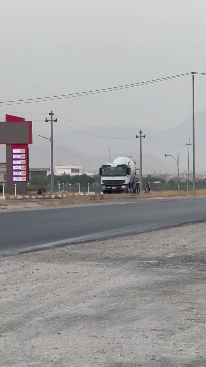 للبيع موديل(2007) جدر (١٠) متر
((***********/***********))
