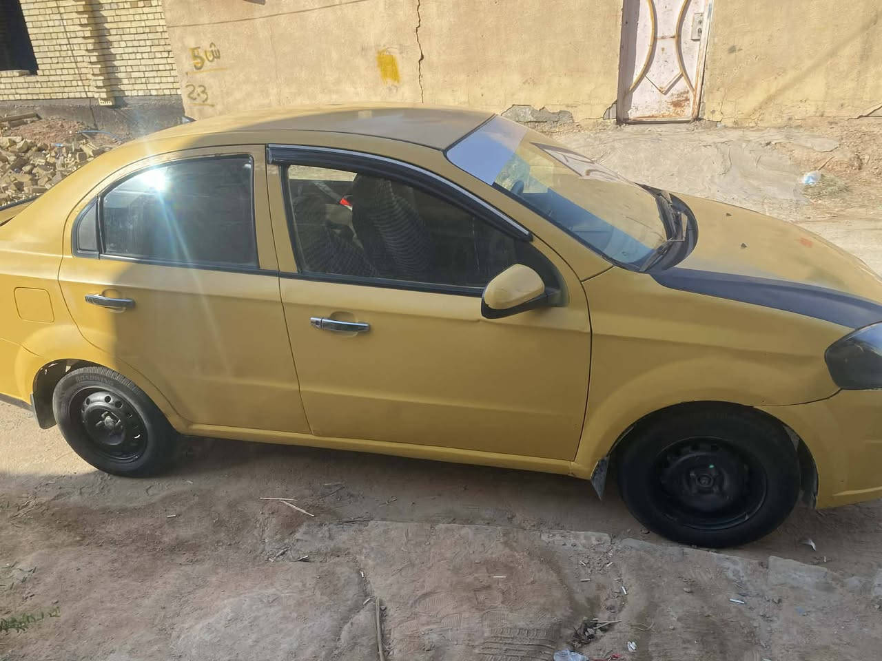افيو مديل 2009
محرك 1400
لا تبخير ولا تنقيص كير ومكينه مكفولات 
حداديه جاهزه تخم تاير جديد السياره جاهزه ما عده التبريد الكبريسر بي صوت السياره بسمي سنويه لل 27 السعر 45 وبيهه مجال مكاني نجف ***********
