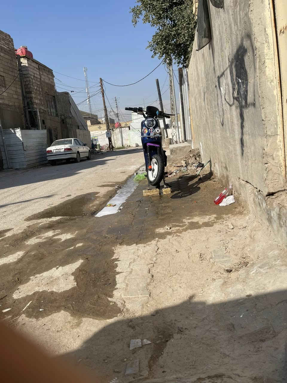 سلام عليكم R9الريان جديده غراضها كامله سويجين وبصمتين وتشغيل عن بعد وتشغيل بل كارت البايدرات  بعدهن بجيسهن بطاريات جديدات لايت عالي ناصي مصطره شادالها وهواي غراض بعد وياها ملف ٢٠٠٠تايرات جدد شحن تكدرً تشحن جهازك مكان نجف حي العسكري مدارس السعر ٥٠٠وبيها مجال رقمي ***********
