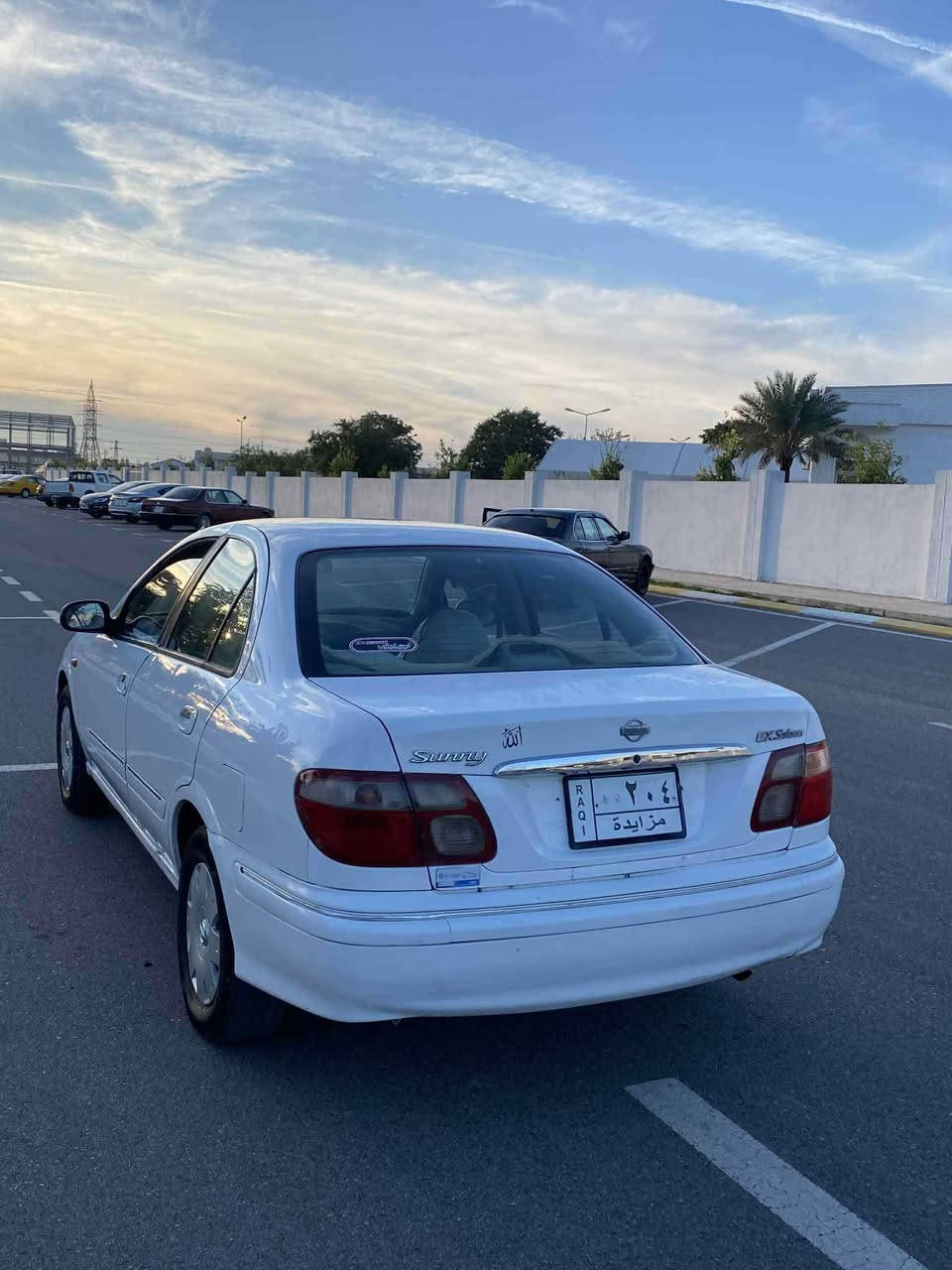 نیسان سەنی مودیل 2001 گیر عادي بةشةرتي گیر و مةکینة کتابي مزایدةي لةگةلة  حیزام بویاخ کراوة لةسةر ساخي جرکەي تیا نیة و بئ مةسرةفة نرخي 47 گةلاومةجالي تیایة ژ.م *********** *********** كالار, السليمانية
