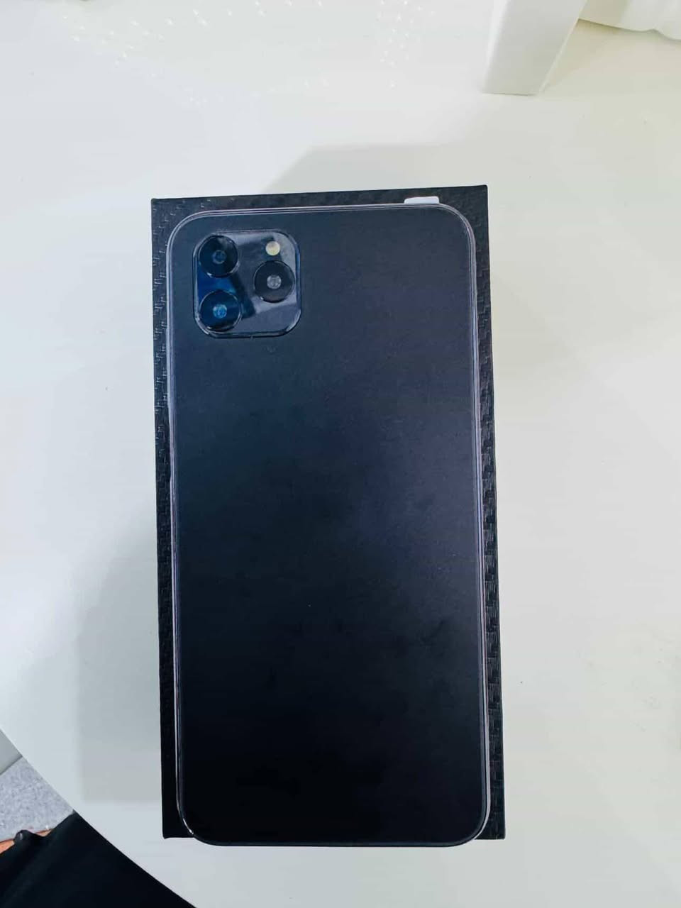 السلام عليكم جهاز امريكي بتصميم ايفون 12برو ماكس ذاكرة 512جهاز جديد ومابي اي تعليك وشرط الفحص والضمان خفيف بل لمس كلش مع كامل ملحقات مكاني كربلاء ***********
