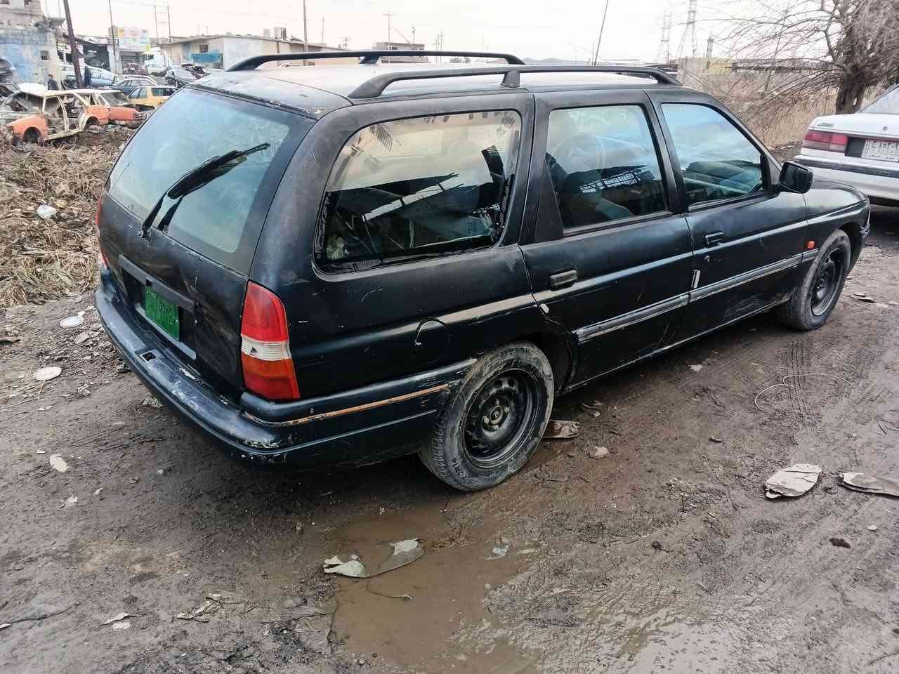 فورد سكورد موديل 91 مكينه جديده جير جديد شرط التحويل سنويه خضراء سياره شغاله وارمانيهل مقحله بدون دعمه ما بيها ضرر السعر 12 والشراي يتصل كربون ما مسجل.   ***********
