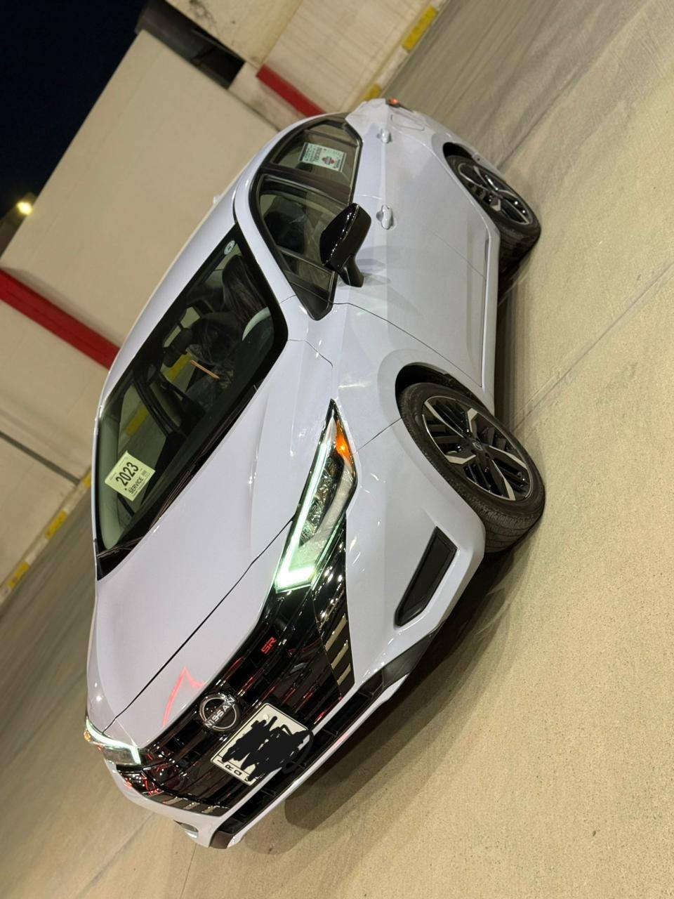 السلام وعليكم نيسان فيرسا 2023 SR للبيع 
فول مواصفات معروفه :
 • وارد: أمريكي
 • اللون: سموك
 • ماشية: 13 الف مايل فقط
 • بدون صبغ بدون ايرباك بدون دواخل

📋 المواصفات:

 • شاشة كبيرة مع Apple CarPlay / Android Auto
 • شاحن لاسلكي
 • رادارات أمامية + خلفية + جوانب
 • حساسات أمامية وخلفية
 • كاميرا خلفية عالية الدقة 
 • مقاعد مخمل مع لمسات رياضية SR
 • ستيرن مع تحكم كامل (أوامر صوتية + ميديا + كروز كونترول)
 • كروز كونترول ذكي (Adaptive Cruise Control)
 • دخول ذكي + تشغيل بصمة
 • LED لايتات أمامية
 • نظام تنبيه مغادرة المسار + تحذير اصطدام أمامي
كشنات اماميه تدفئه
سياره بيها فقد تعديل بارد بين جامغ سايق وبونيد فقط اربعه أصابع سياره مرقم جديد سنويه هزه جديده
مكان سياره كركوك للاتصال *********** كركوك, العراق
