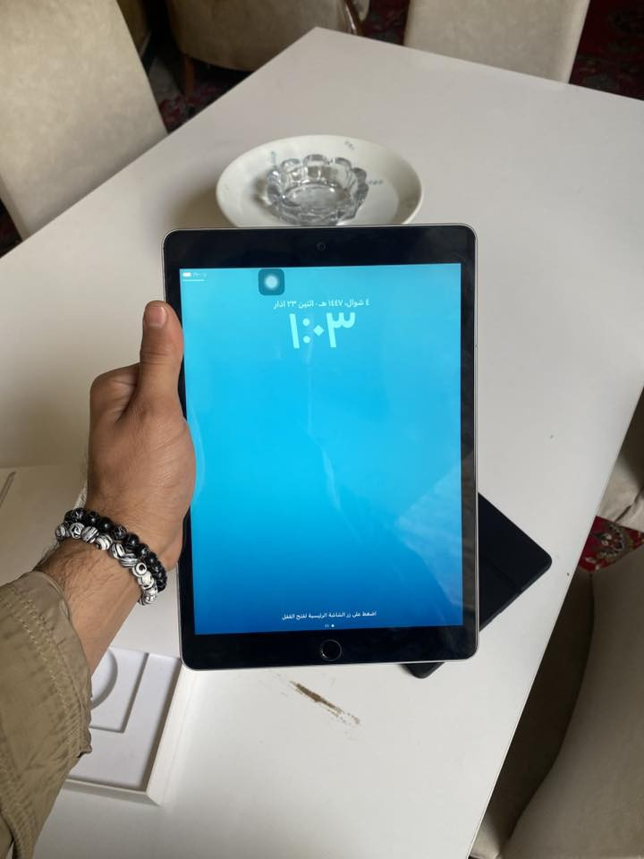 السلام عليكم للبيع ايباد 9 جديد. 🖤
ذاكره 64📱
بطاريه من٩٢ الى٩٥ 🔋
غراضه كامله. كرتون وشاحنه. 🖤
جهاز  نضيف وما مستخدم هواي 📱
عنواني بابل 

***********
