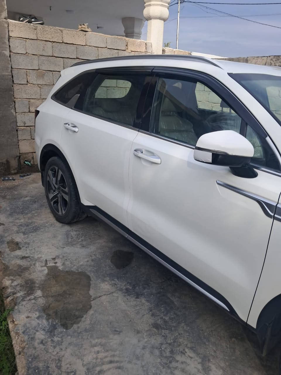 السلام عليكم سورنتو خليجي موديل ٢١ مكفول من الصبغ والتبديل ماشيه ٥٩ الف بيه بارد مكانين موضح بالسونار السعر ٢٥٣ مكاني بغداد الدوره اتصال ***********
