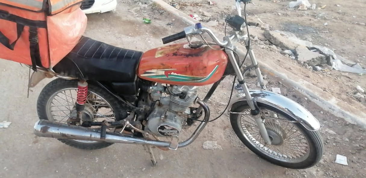 للبيع دراجه ارشه كلك كللك مكينه نضيفه و قويه شاصيها  لا بي فطر ولا لحيم رايدها 225 بيها مجال مكاني الحمزه الشرقي هذا رقمي ***********
