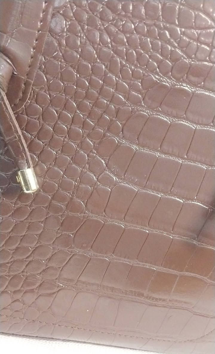 حقيبه اكثر من رائعه 😍 كوالتي عالي جدا ولون مميز استعمال قليل وبدون اي ضرر والسعر  ٨


**إذا كنت صاحب هذا الإعلان وتريد حذفه لأي سبب، رجاءا أرسل رسالة إلى الدعم الفني**