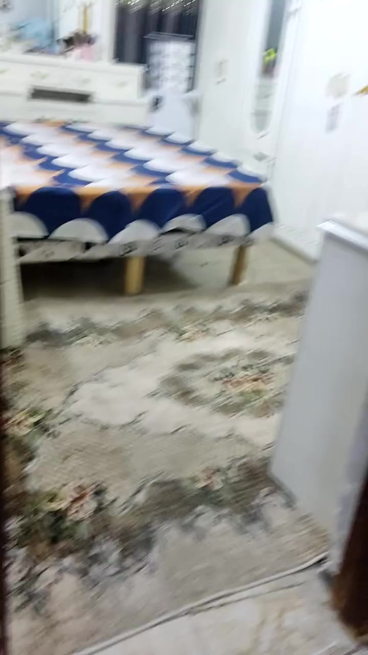 السلام عليكم
دار طابو زراعي سند 25 للبيع 
مساحه 150 متر عنوان الدورة  شهداء زراعي السيد قرب مستوصف التحدي 
طابق واحد
غرفتين نوم و  استقبال وكلدور كبير و مطبخ وخدمات و الطرمه فقط صب (تعبان) باقي البيت بورسلين *********** 
او خاص مفتوح
سعر 75 وبي مجال
