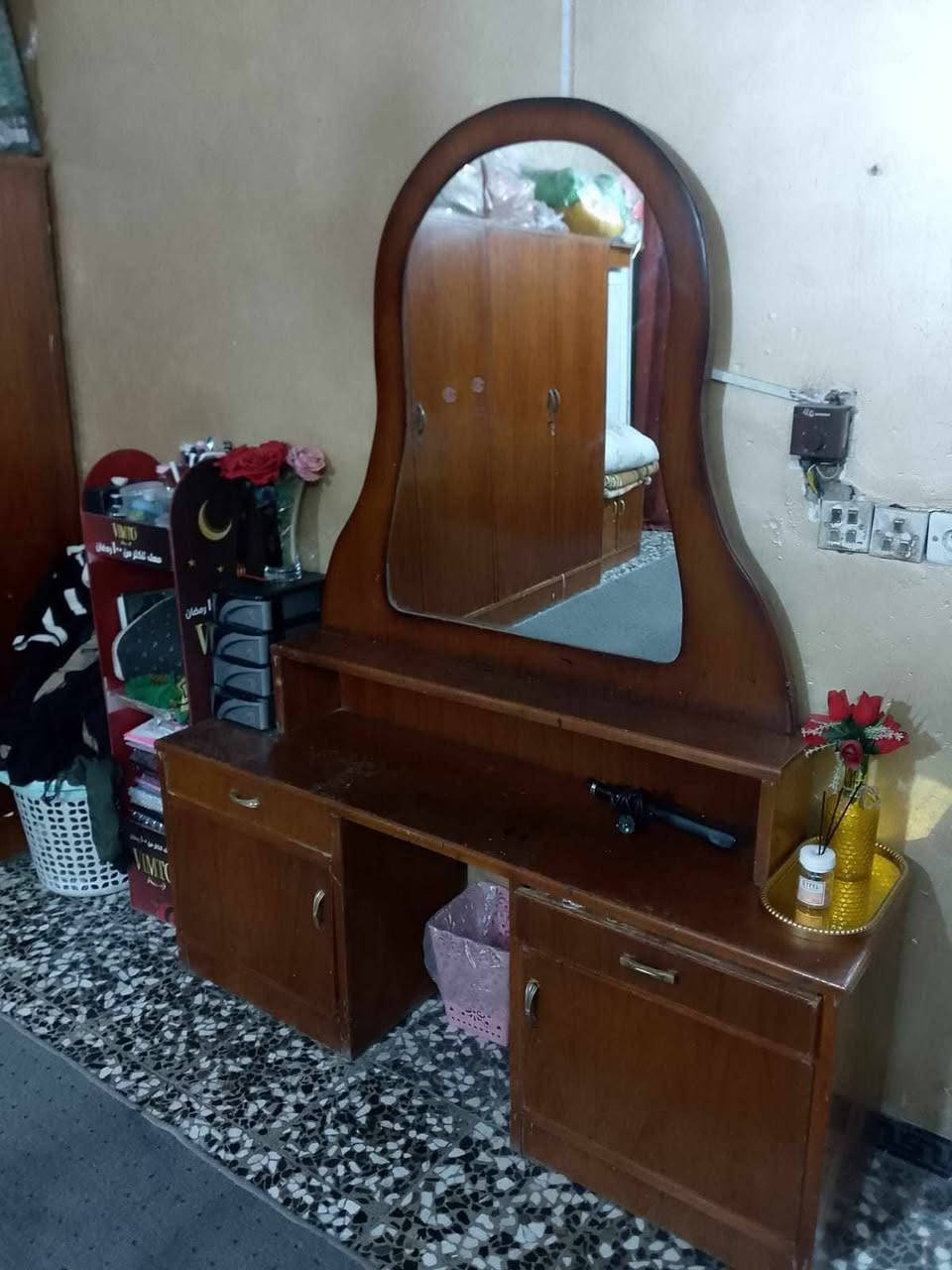 للبيع غرفة نوم
السعر 250 وبي مجال
تخت عدد 2 سعرهم 75
العنوان بغداد الامين الثانيه السده


**إذا كنت صاحب هذا الإعلان وتريد حذفه لأي سبب، رجاءا أرسل رسالة إلى الدعم الفني**