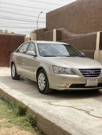 سوناتا موديل ٢٠٠٩ أمريكي محرك ٢٤٠٠ بيها صبغ جاملغ  خلفي بدون داخل سيار...