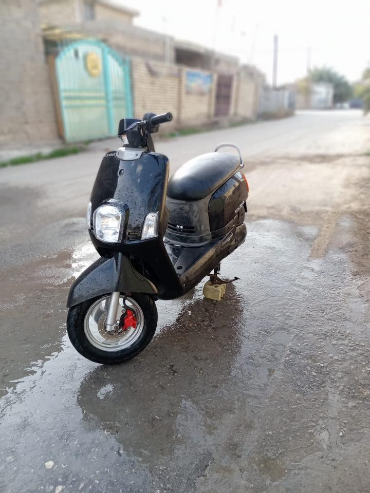 السلام عليكم للبيع بوليس ٢٠٠٩ نوزل مفتوحة مرة وحدة نقصها قبق بانزين فقطط السعر ٥٧٥ مكاني المسيب رقمي ***********
