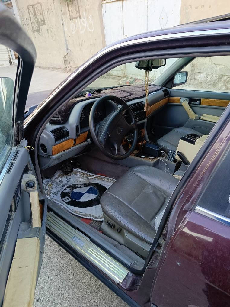 سلام عليكم 
بي ام حجم ٧٣٠ محرك ٨ سلندر
كير اوتو  
فول مواصفات 
موديل ١٩٩٣ 
سلايت ٤ جام كهربائي كشنات جلد كهربائي و هيتر 
تبريد ثلج شرط 
تخم ويل اوروبي جدد تخم تاير زين 
رقم انبار شرط تحويل نفس يوم 
سعر ٥٢ و مجال قليل
مكان كركوك كركوك, العراق


**إذا كنت صاحب هذا الإعلان وتريد حذفه لأي سبب، رجاءا أرسل رسالة إلى الدعم الفني**