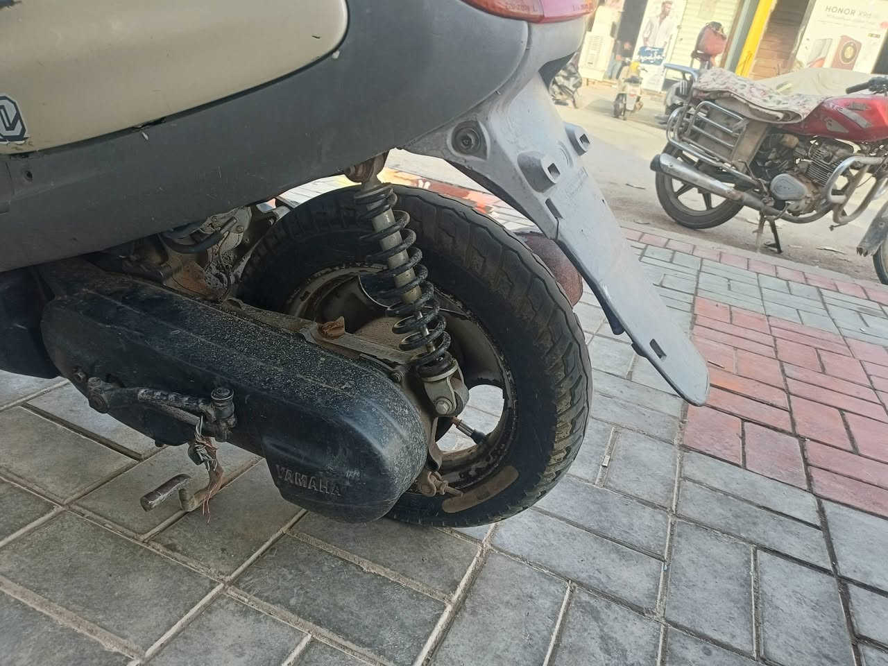 دراجه للبيع  سعره 250 وبيه مجال قليل  عنوان كربلاء حر حي عسكري  رقم  للتواصل  ***********
