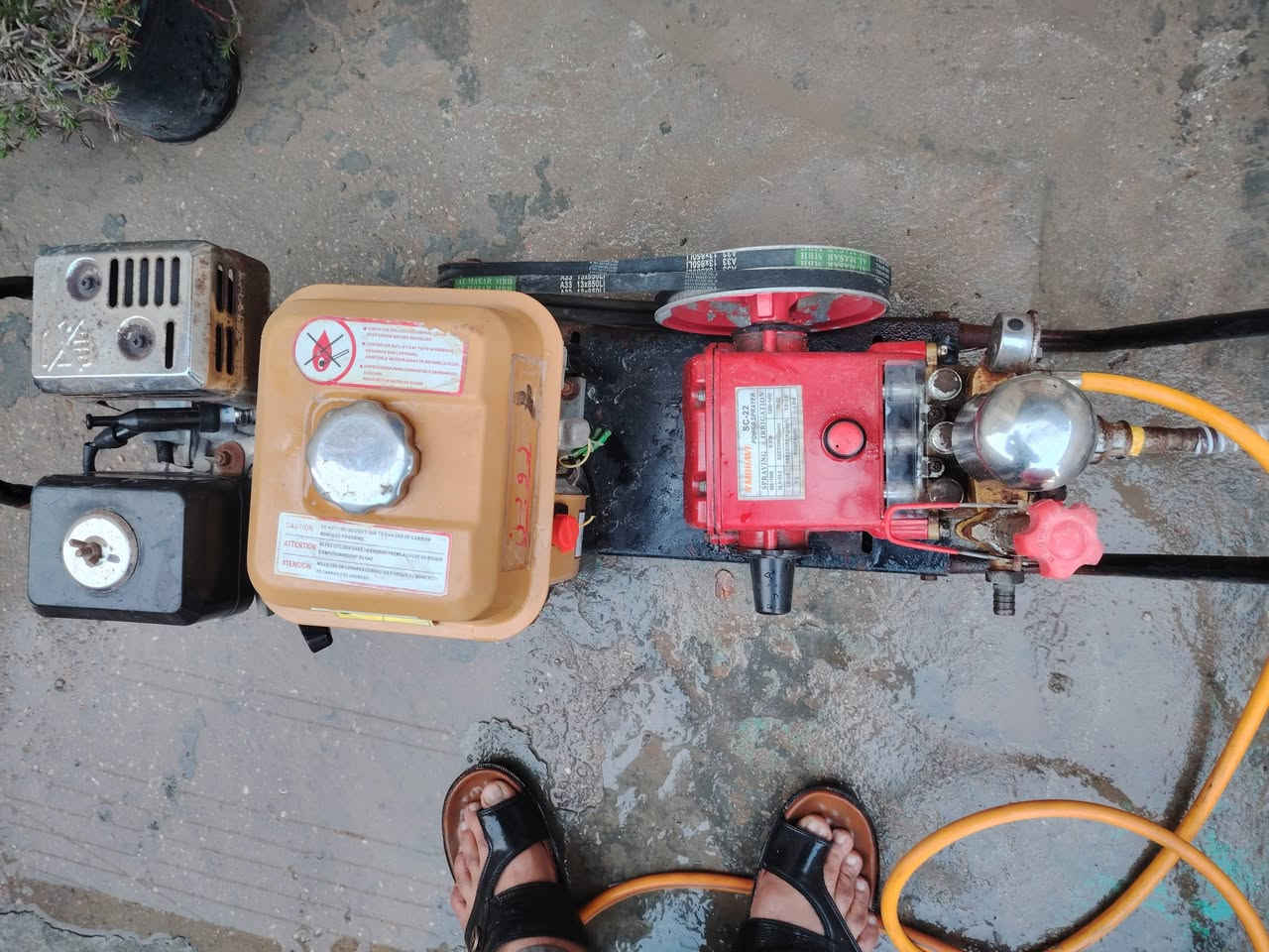 مضخة غسل بانزين  للبيع، نظيفة جداً. العنوان: كربلاء.
***********
