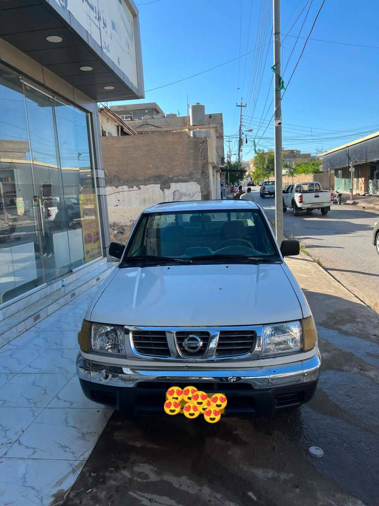 نيسان ٢٠٠٢ بي ده عم بي ليدران بوياغي زور كمه جي جي قه له مكاري هه يه ته بريته باوه ر نيه ته ريتي له جيوه ايش بي بكه سياره يه كي زور خاوينه ئارم هه وليره كيرو مه كينه بي كيشه يه تاييه ي نويه *********** كويسينجاك, أربيل
