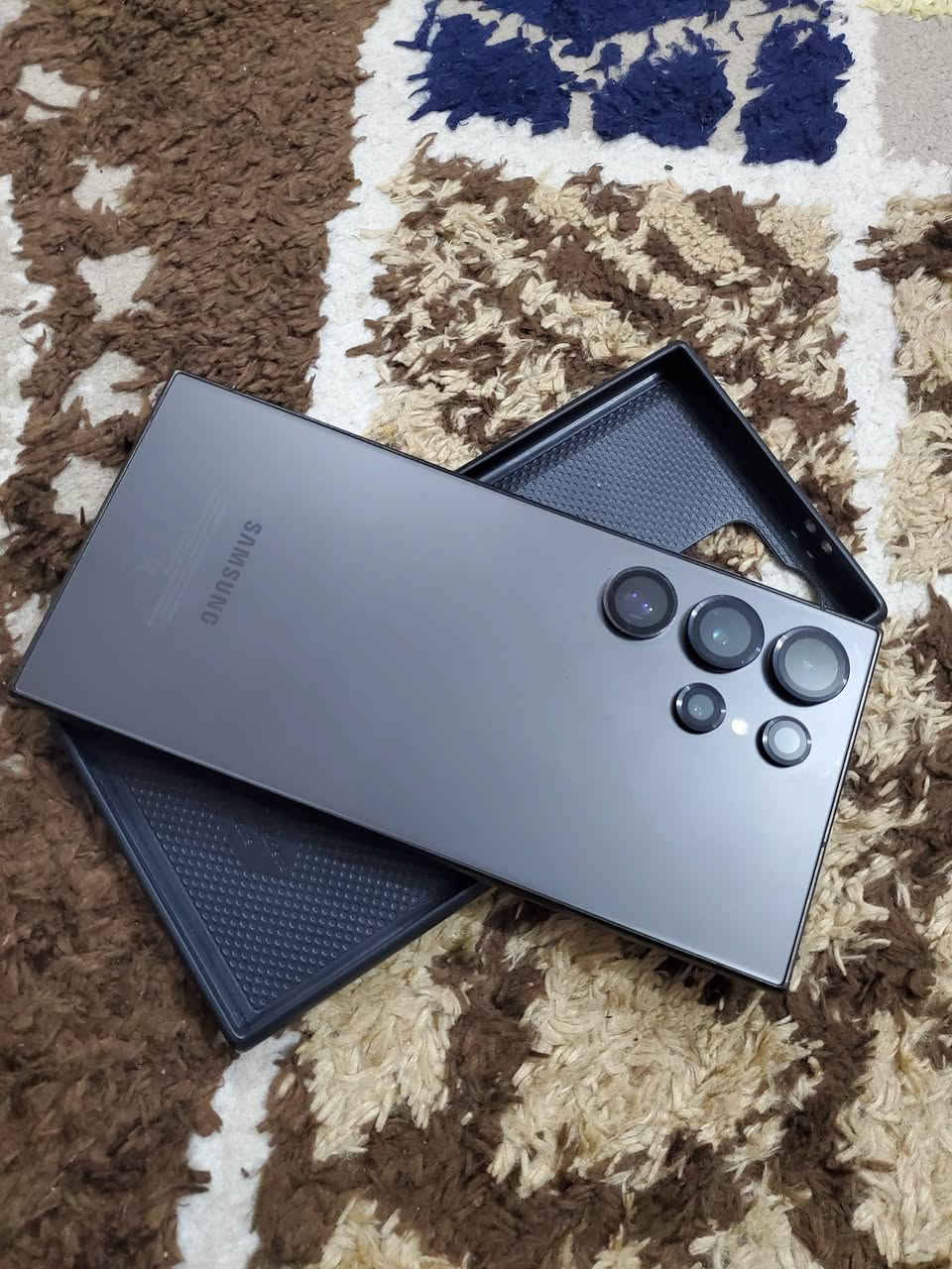 السلام عليكم
S24 للبيع جهاز نضيف جديد بعده استخدام قليل الجهاز ممفتوح وين متحب افحص  غراضه كامله كارتون الجهاز احلا من الصور مكاني نجف كوفه حريه سعره 950 وبي مجال الااتصال ***********
