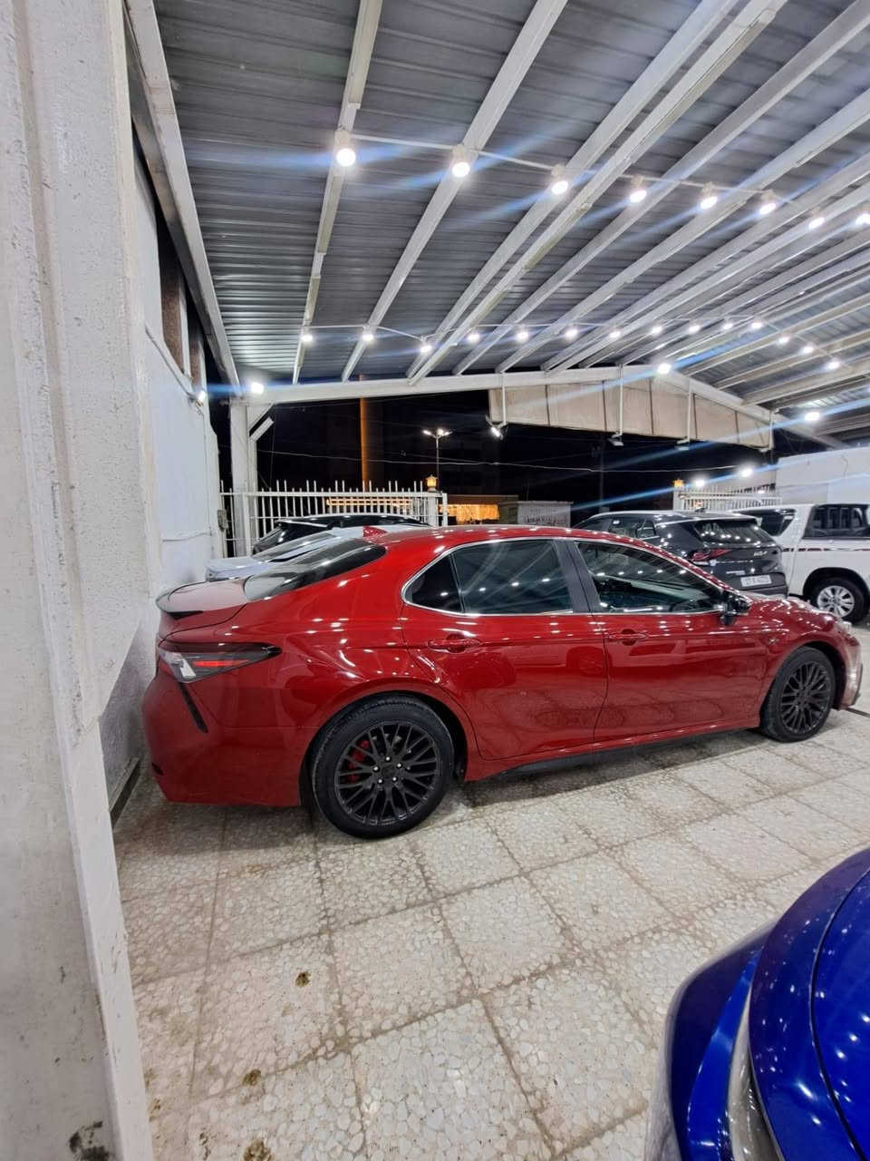 السلام عليكم ورحمة الله وبركاته
تويوتا كامري2022SE بانزين 
 
رقم بغداد تحويل. ثاني يوم 
موصفات SE 
مواصفات السيارة 
_رادار امامي 
_رادار بالمري 
_كشنات جلد لون مميز 
_كشن كهرب 
_ثلاث وضعيات قيادة 
_علامات بلاك اديشن 
_كروز سرعة 
_مثبت مسار 
كامره امامي كامره خلفيه 
وباقي مواصفات الكامري المعروفة 
رقم شاصي صور حادث مو جود وبيه قطتعين كلير من امريكا 
 كير ومحرك بشرط  مكفولات
حداديه تبريد كله شرط ماشيه 52 رقم بغداد حره السعر ١٨٥ بيه مجال بسيط


**إذا كنت صاحب هذا الإعلان وتريد حذفه لأي سبب، رجاءا أرسل رسالة إلى الدعم الفني**