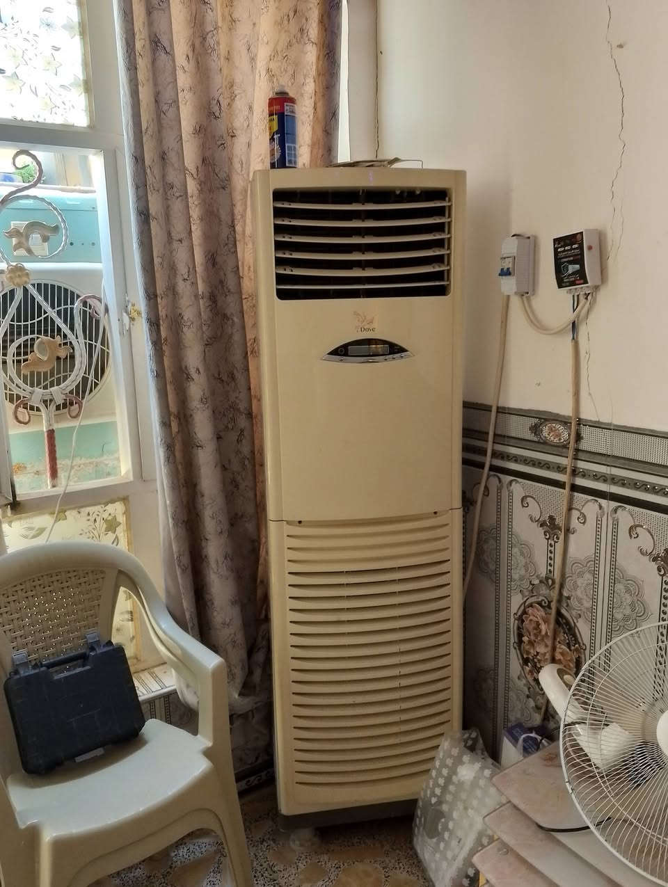 سبلت كنتوري 2طن ونص  المتطور كمريسر المتطور.   2طن ونصف شغال        رقم الموبايل.                       ***********
