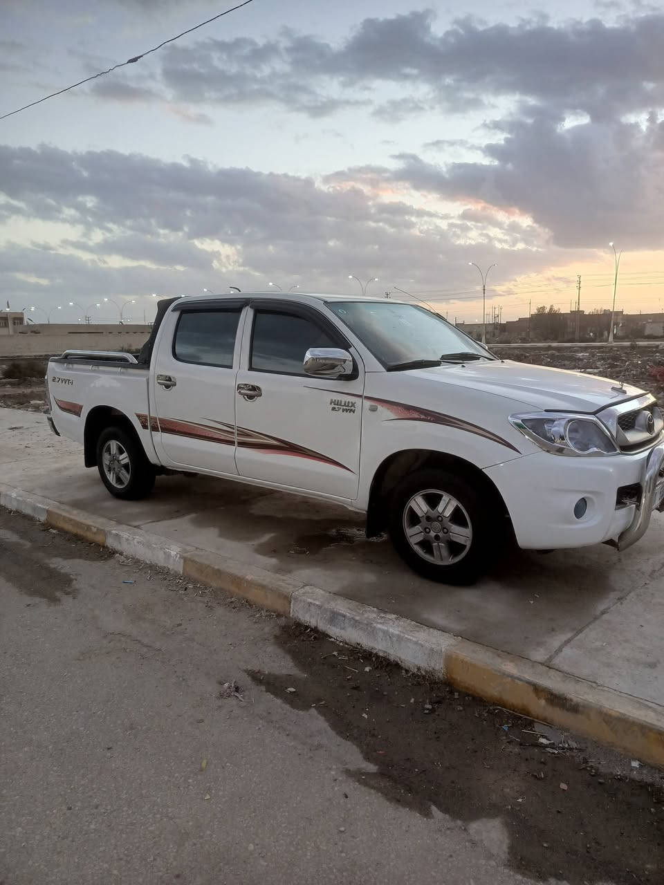 فلاونزه 2009 شاصي 19 مكفولة رقم واسط انكليزي لل30 محرك حداده وتايرات جدد كهربائيات عل وضع الشركه مامتعوبه الشراي يتصل ***********
