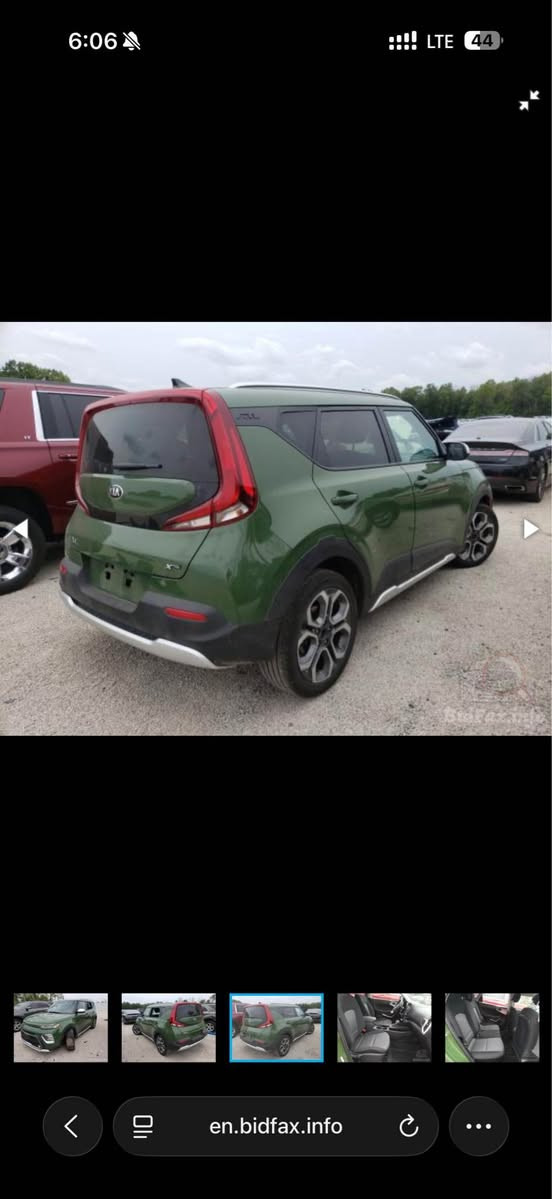 صول مواصفات X- line 
مديل ٢٠٢١ وارد امريكي
الممشى ٥٠ الف كيلو متر 
الحادث : بدون حادث فقط كما موضح بالصور ( تاير مبنجر ) 
مكفولة السياره كفالة عامه
الفين دوش
المحرك: 4 سلندر
 • السعة: 2.0 لتر
 • القوة: حوالي 147 حصان
 • العزم: حوالي 179 نيوتن.م
 • القير: أوتوماتيك CVT (متغير)
 • الدفع: أمامي (FWD) 
🚗 مواصفات X-Line الخارجية
 • شكل رياضي + لمسات أوف رود خفيفة
 • شبك أمامي خاص X-Line
 • جنوط 18 إنج
 • إكسسوارات سوداء (حول الرفارف والصدامات)
 • سقف بلون مختلف ببعض النسخ
 • سكة سقف (Roof Rails)
🛋️ داخلية السيارة
 • شاشة وسطية 10.25 إنج
 • Apple CarPlay + Android Auto
 • بلوتوث + USB
 • مقاعد قماش/جلد (حسب النسخة)
 • مكيف قوي
 • تحكم بالمقود
 • كاميرا خلفية

⸻

🛡️ أنظمة الأمان (حسب النسخة)
 • 6 وسائد هوائية غالباً
 • ABS + EBD
 • نظام الثبات ESC
 • مانع انزلاق TCS
 • مساعد صعود المرتفعات HAC
 • مراقبة النقطة العمياء ()
 • تحذير خروج المسار ()
 • رادار أمامي ()
السعر ١٥٥ وبيها مجال
*********** البصرة, العراق
