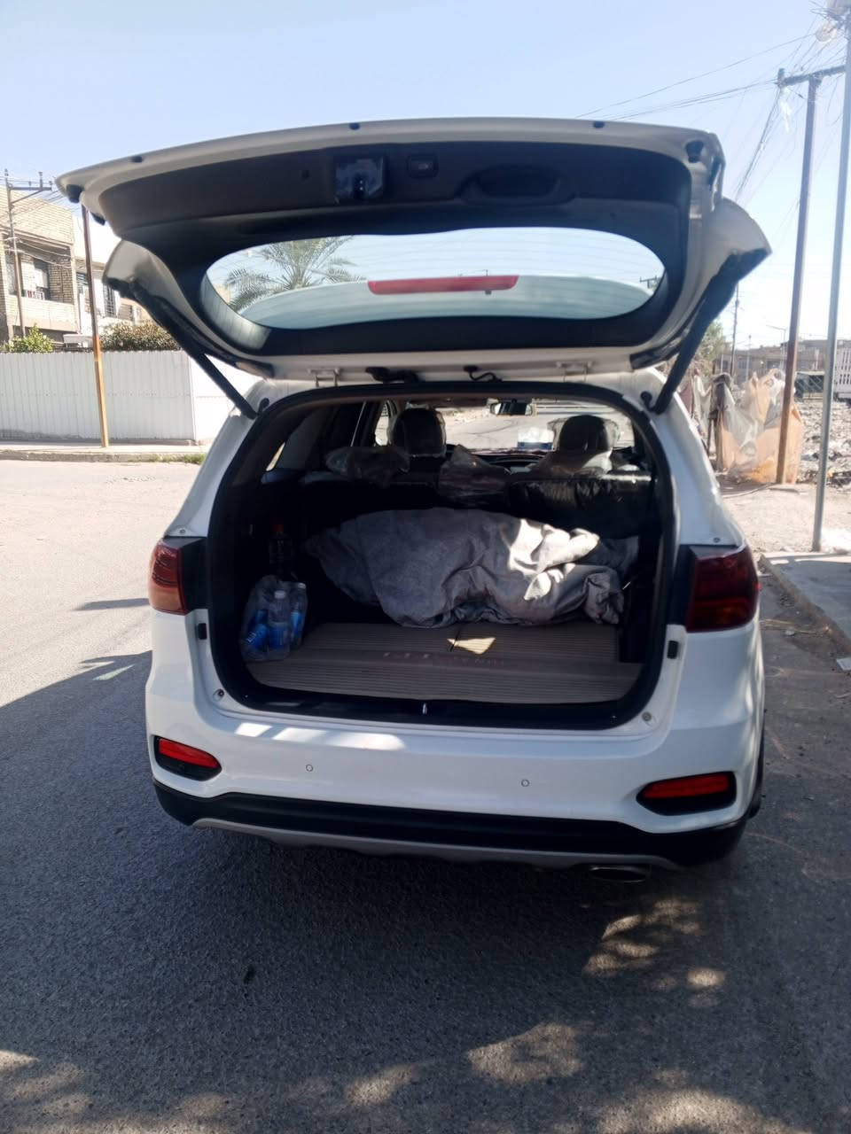 سلام عليكم
سياره للبيع 
كيا سورنتو موديل 2020
ماشيه 43كفاله عامه 
فول مواصفات (عدة بصمه)
سياره جديده سنويه جديدة 
مكاني بغداد الغزالية شارع المرور 
الاتصال ***********
