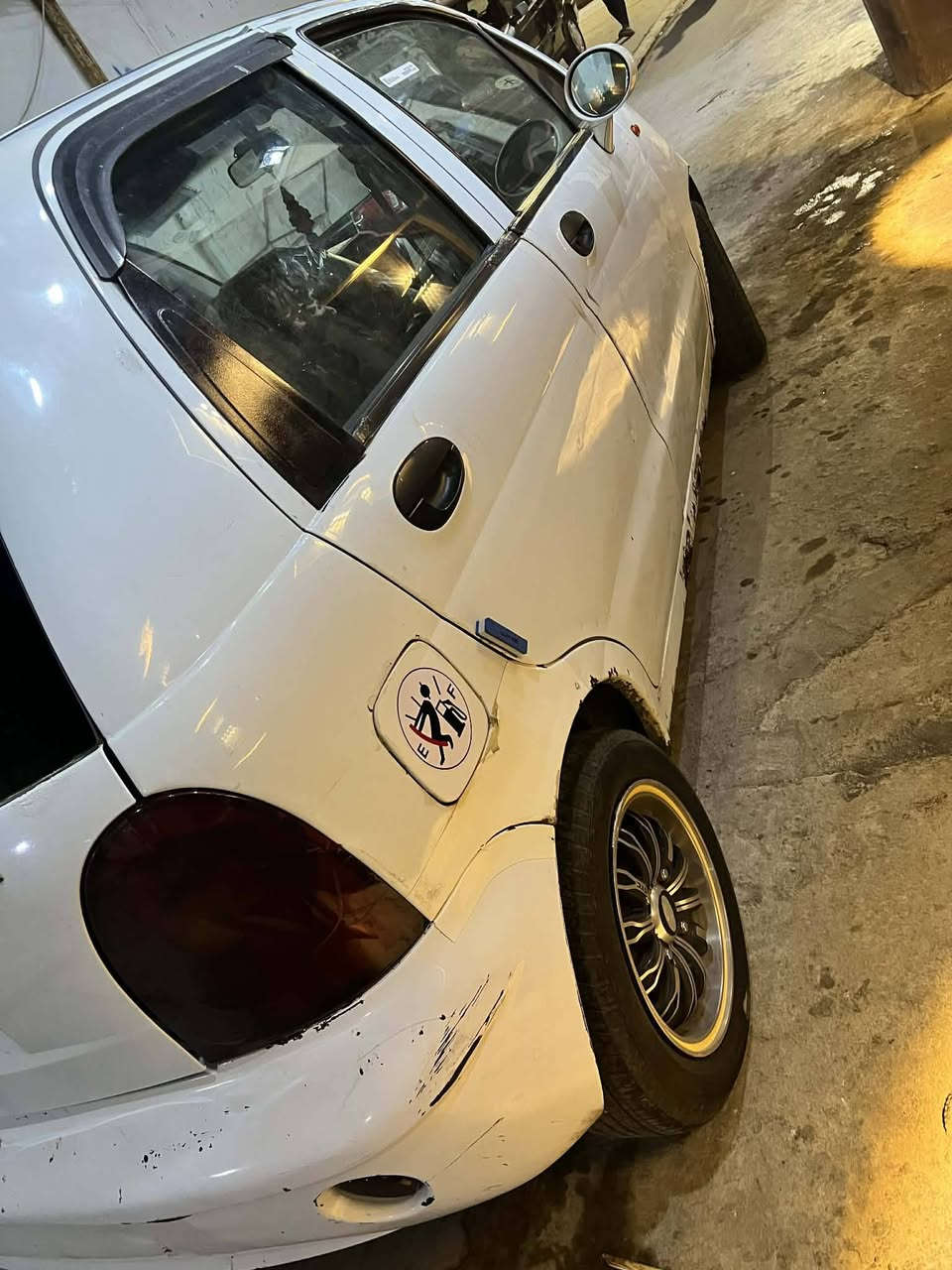 كوكو ١٢ موديل شرط التحويل شرط المكينه والكير بيها كاربون بانزين السعر ٢٥ ورقه والشاري يتصل مكلف بالنشر 
***********
