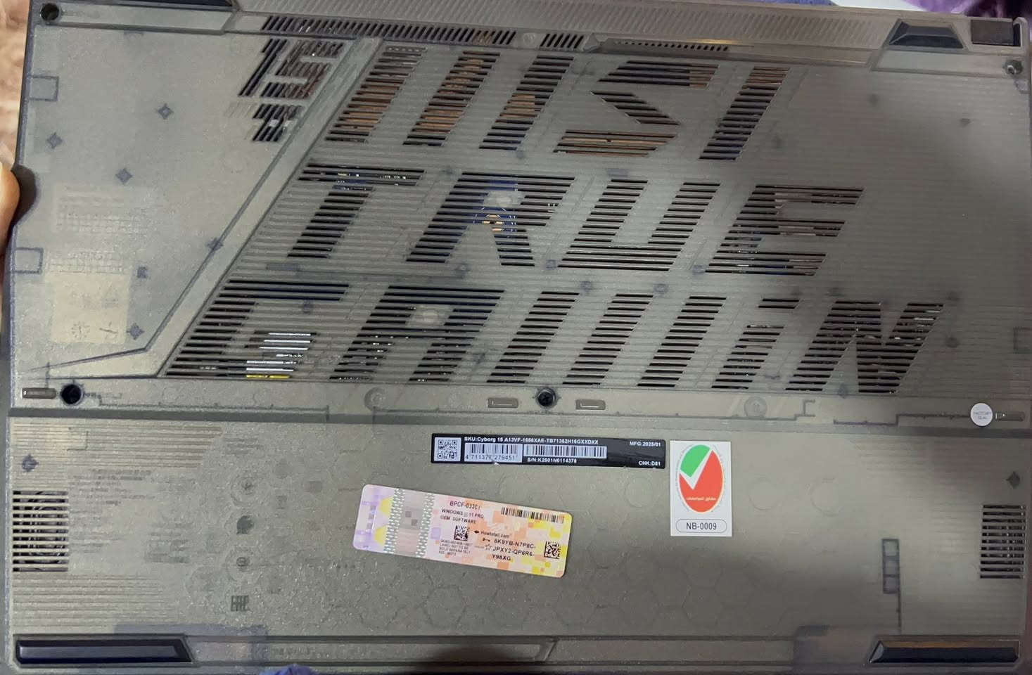 للبيع:  Laptop MSI Cyborg 15 A13VF-1656XAE مستخدم 5 اشهر فقط
• المعالج: Intel Core i7-13620H 
 • الرام: 16GB DDR5
 • التخزين: 1TB SSD
 • كرت الشاشة: NVIDIA RTX 4060 8GB 
 • الشاشة: 15.6” FHD IPS 144Hz
 • النظام: Windows 11 

 مميزات إضافية:
 • حالة الجهاز: شبه جديد، لا خدوش ولا أي علامات استخدام 
 • المحتويات الأصلية: الشاحن والعلبة موجودين – كل شيء مثل الجديد

 السعر: 1,300,000 دينار عراقي وبيها مجال بسيط
العنوان بغداد- الحرية


**إذا كنت صاحب هذا الإعلان وتريد حذفه لأي سبب، رجاءا أرسل رسالة إلى الدعم الفني**