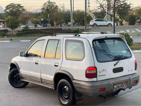 بِسْمِ اللهِ الرَّحْمَنِ الرَّحِيْم

کیا سپۆرتاج 2001.  مەکینە ١٦ بەخ و تەبردی سارد و گەرم ❄️🔥. دەبڵ ئەکسل تەنها قورسەکەی ئیش دەکا 

حلووج ماڵی مەدەنی بەشەرت
دەحامی بۆ دەحامی بە شەرت وبەزەمان 
سەیارەیەکی تا بڵێی نەرم و نۆڵ و خۆشە 

هەتا بڵێی توندو تۆڵە 
گێڕ مەکینە ئەکسل تەقە و ڕەقە بەشەرت 
موس بڕاوە لێدراو وەرگەڕاو بەشەرت 

نوکە دەرزی دەحمی نیە 

کامل گێچەکانی ئیش دەکا 
٤ جام کارەبای 
بەردەرکاو داژبوولی لۆک لۆکە 

٤ تایەی جەبەلی

لایت بەرزی و نزمی فڵچە و چواری و کارەبای کامل بەشەرت

تەنجیل و موکەبەڕەی دەرەجە یەکی لەسەرە 
هەتا کوشنەکانیشی بیلادین 

قفڵ مەرکەزی و تەرتیبات 

گەرمیەکی لەسەرە لە دەرەجە ٢ لەبەری ئیدارە ناکەی دەیکاتە حەمام 

سەیارەکە ماڵی دۆستە. تا بڵێی مەزبووت و جوانە 

لەخزمەتان دام سحرێکی وام داناوە خوار هەموو بازاڕ. و دەستی دوو 
 شوێنمان ڕانیەیە لە خزمەتت هەموو لایەک داین 

قفڵ قفڵی ١٨$ گەڵایە ماڵی زستان و شاخ و کێو 
ژ.م ***********
*********** رانية
