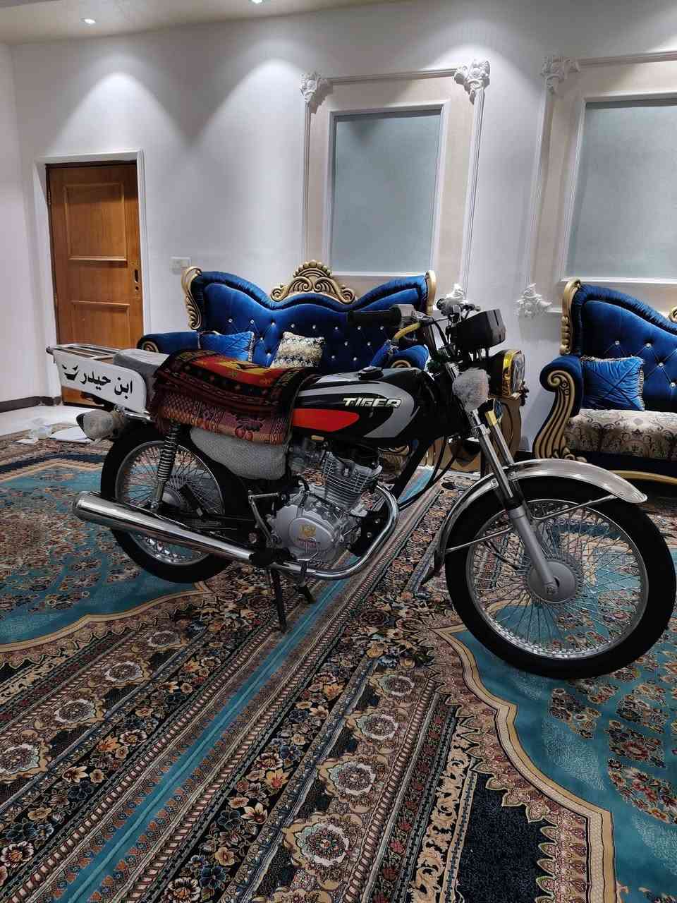 السلام عليكم لبيع تايكر موديل 25اوراق كامله الدراجه نضافه شوفت عينك وبعد انضف السعر 600وبيه مجال لشراي كهربايات كله شغاله عداد وشاير شلعه معدل خير من الله لاستفسار ***********
