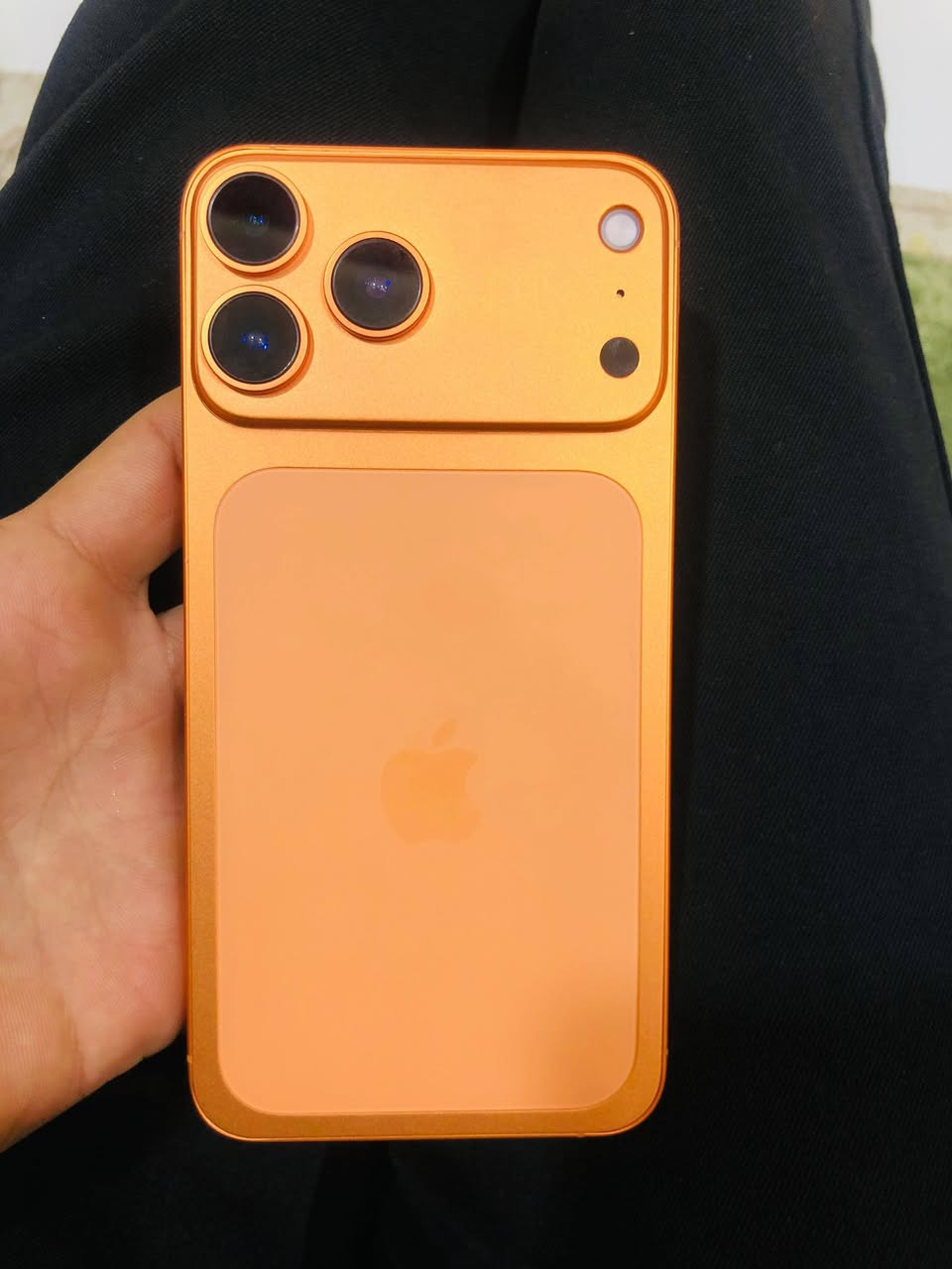 السلام عليكم
اكس ماكس محور الى 17 برو ماكس تحوير درجه اوله 
ذاكره 256 مستبدل شاشه + بطارية  
شاشه نضيفه اي ضرر مابيها ✅
بطاريه 100 نضيفه واي صرف شحن مابيه طبيعي
صوت تكنيك الخط كله شغال  
فيس ايدي ما يشتغل والبورتريه ما تشتغل 
لان من تحور ما تشتغل بعد السعر 250 وبيه مجال شي بسيط جماعت ال 200 اعبر مكاني القاسم رقمي ***********
والان كامرته تخبل
