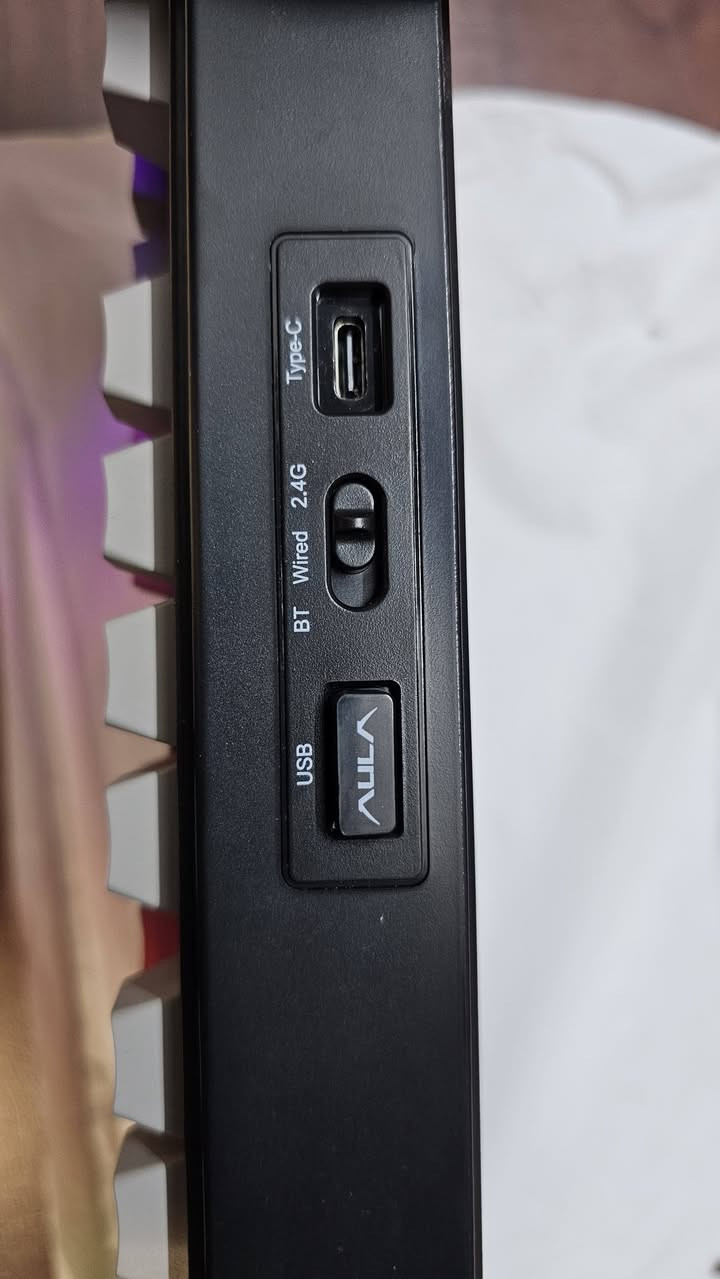 توفر كيبورد aula F75 pro
جديد غير مستخدم بسعر 50 الف سعر ثابت


**إذا كنت صاحب هذا الإعلان وتريد حذفه لأي سبب، رجاءا أرسل رسالة إلى الدعم الفني**