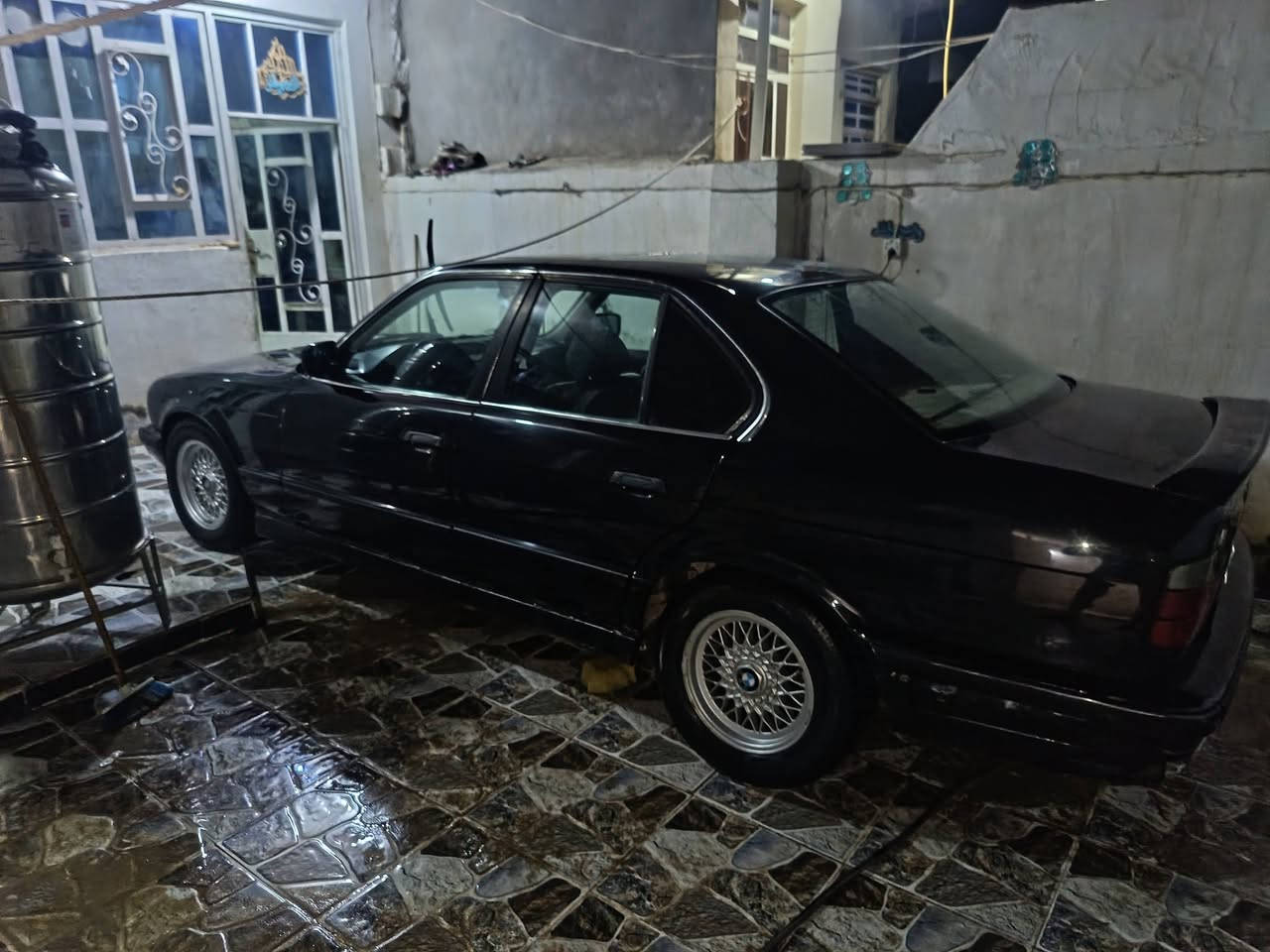 السلام عليكم للبيع بي ئم 500
موديل 1992
رقم ديالى
تبريد ثلج❄️❄️ 
تتفئه 
لون اسود
سياره خير من الله  محرك 25 مسكر
كير ومحرك بجيس
تخم تاير ويل خليه
فتحة سقف
سعر 39 وبيهة مجال  مال بيع سريع
رقم الهاتف ***********
