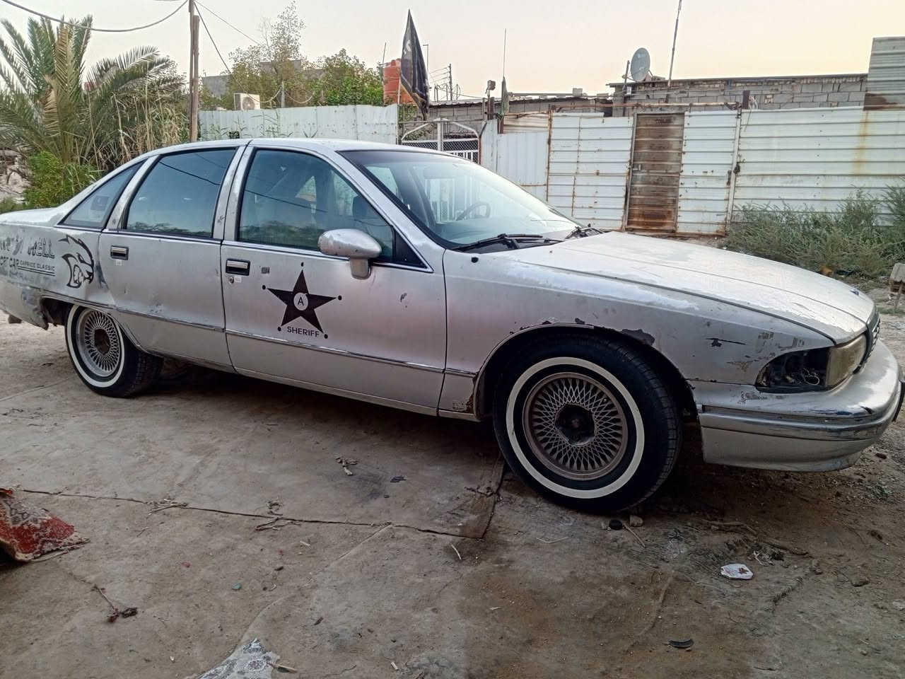 دولفين موديل ٩٢ رقم ديالى مشروع موازي سنوية منتهية صار ٦سنوات
سيارة موجودة في البصرة ابوالخصيب 
راعيهه موجود في ابوالخصيب 
محرك ٣٠٥ دوش بيه تبخير
كير ٧٠٠
اكسل نظيف
حدادة تعبانه
السعر (مليونين ونص عراقي ) وبيه مجال 
*********** واتساب
