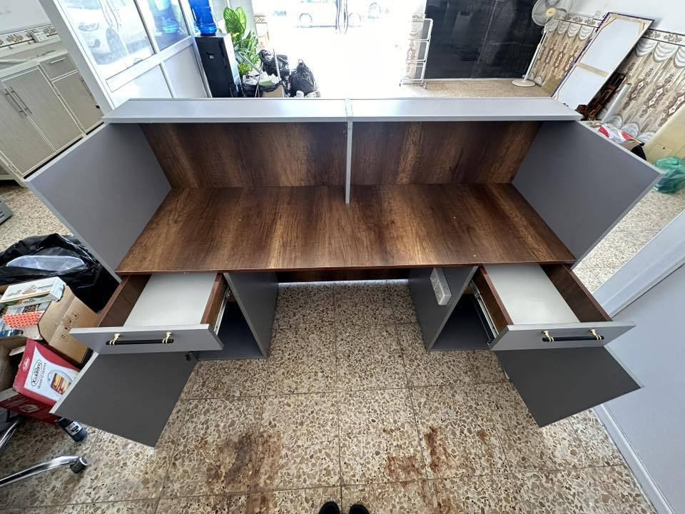 السلام عليكم
ميز رسبشن MDF  تم عملة حسب الطلب انارة لد دفن 
استخدام جدا جدا قليل اي ضرر مبيه 
العرض ١٨٠سم
الارتفاع ١٢٠ سم 
العمق ٦٠ سم
يحتوي على مجرين و كومديين 
للاستفسار التواصل على الواتساب 
***********
