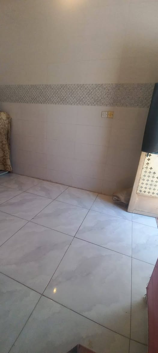 سلام عليكم بيت البيع مساحه(150) قريب عله الشط خدمات موجوده كله سعر 20 وبي مجال لشراي ايجي خاص رقم *********** وتساب
